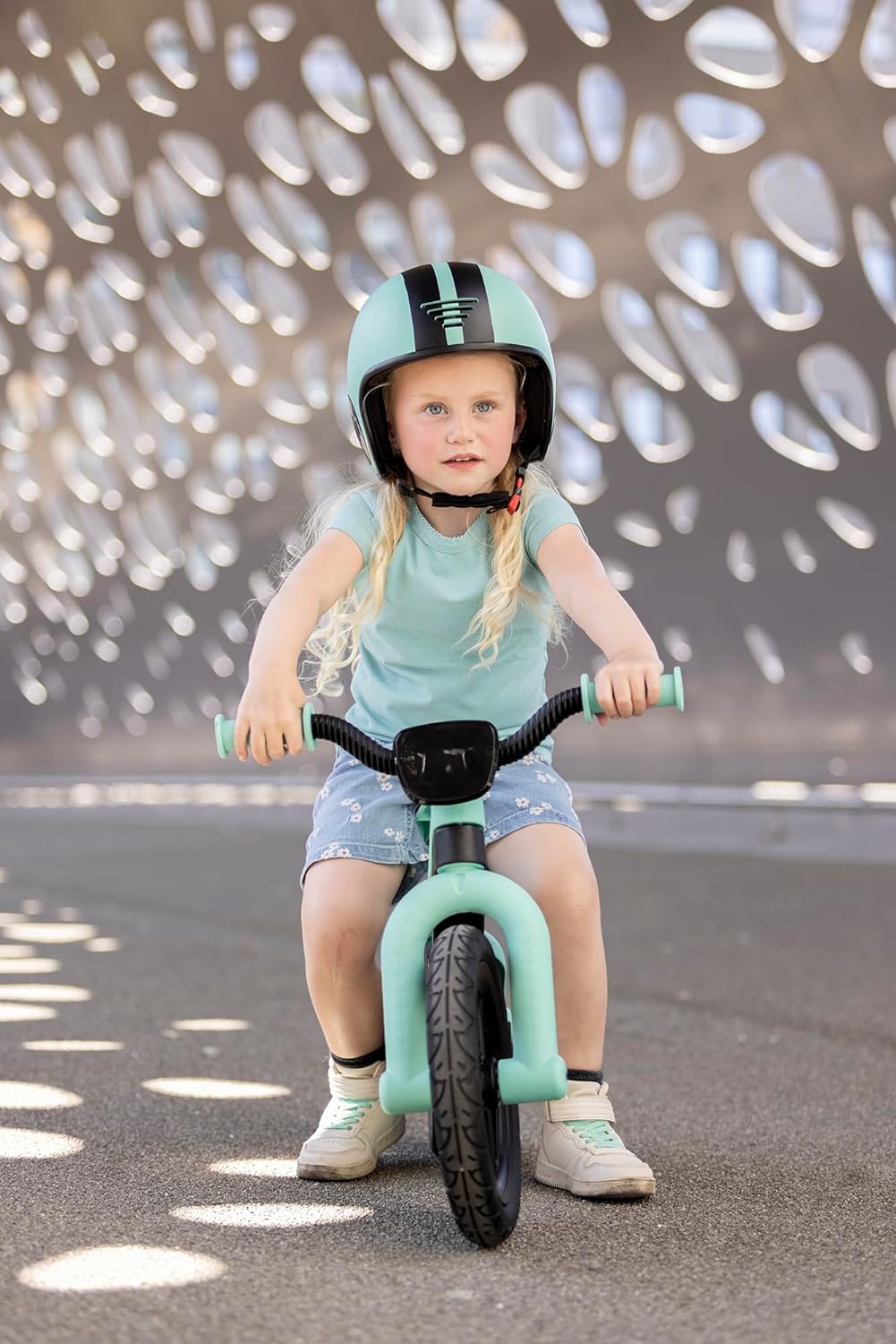 Chillafish Bmxie 2 lightweight balance bike with integrated footrest and footbrake, for kids 2 to 5 years, 12" inch airless rubberskin tires, adjustable seat without tools, Mint - anydaydirect