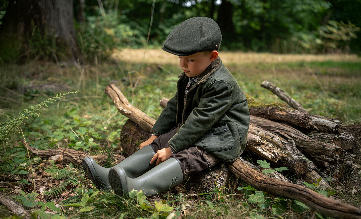 Rouchette Acteon Junior Boots - Khaki - anydaydirect