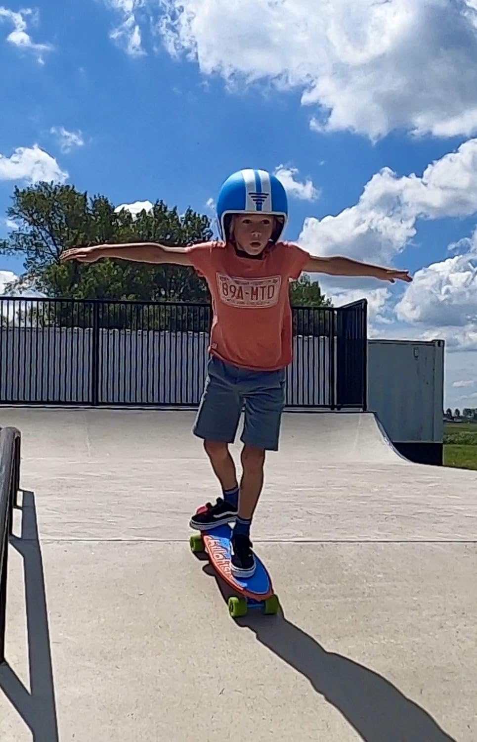 Chillafish Skatie Black Mix Skateboard - anydaydirect