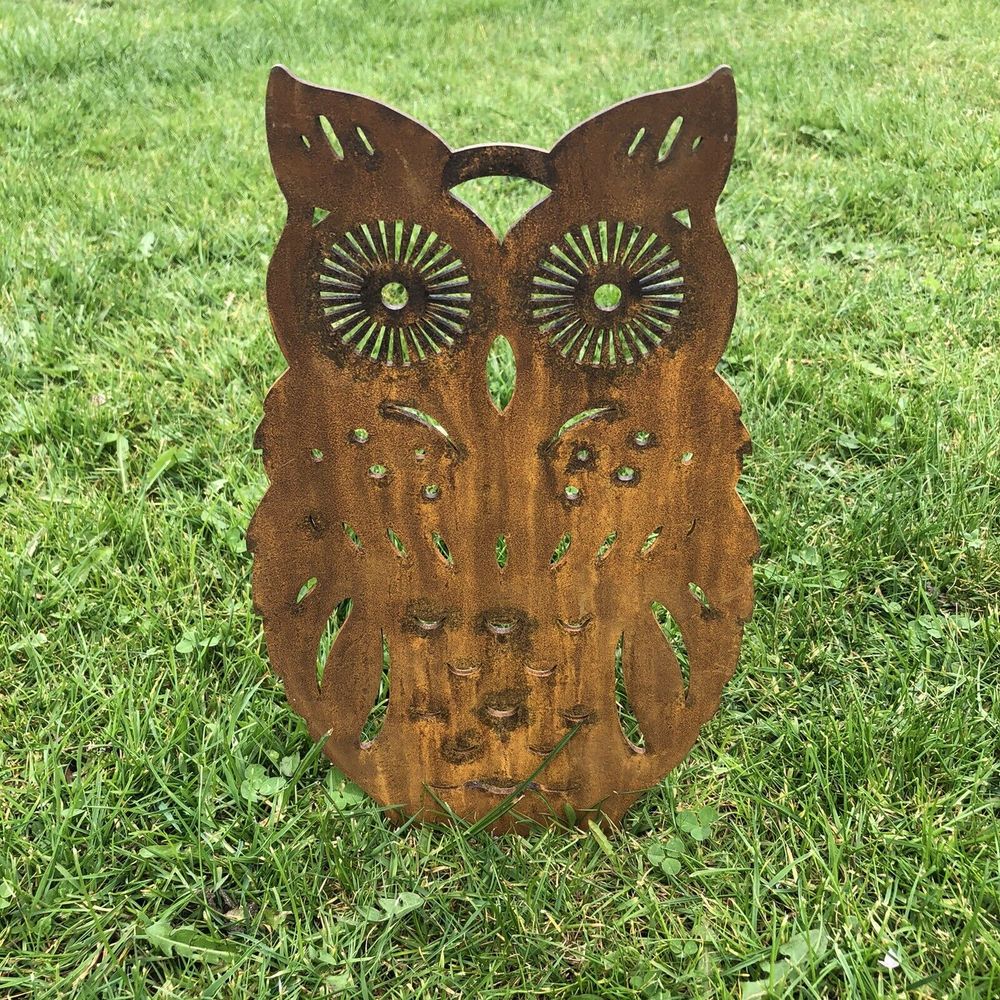 Rusty Metal STANDING OWL DECORATION Garden ornament - anydaydirect