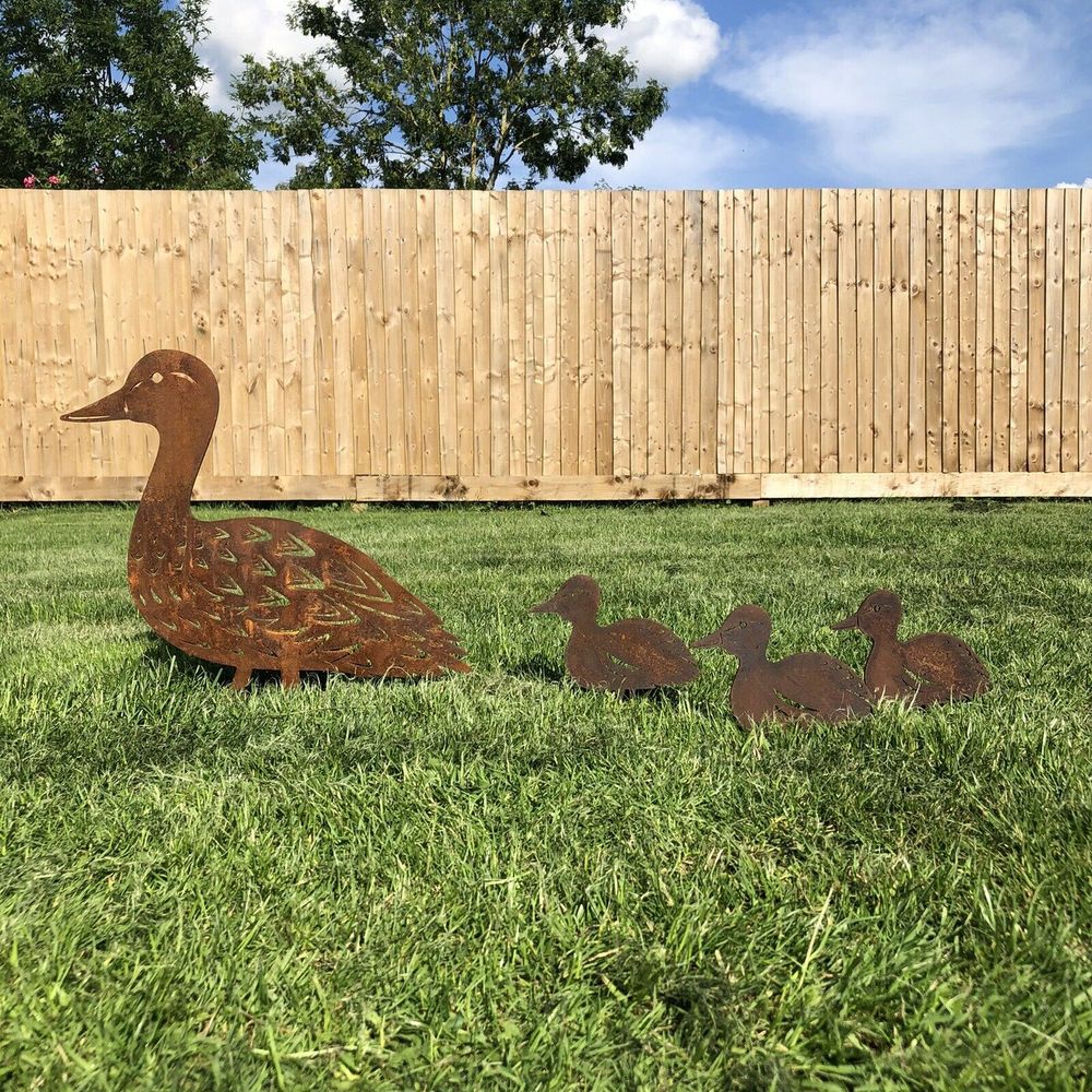 Metal DUCK AND DUCKLINGS Garden Ornament decoration lawn feature statue - anydaydirect