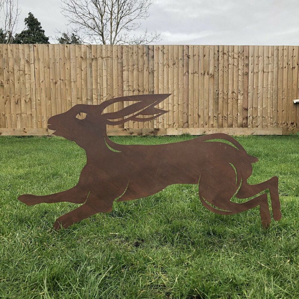 RUSTY METAL RUNNING LEAPING HARE GARDEN FEATURE ORNAMENT - anydaydirect